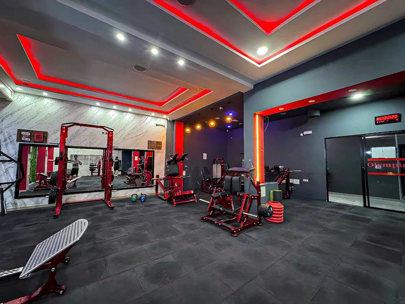 OLYMPIA CHAMPIONS GYM Soliman