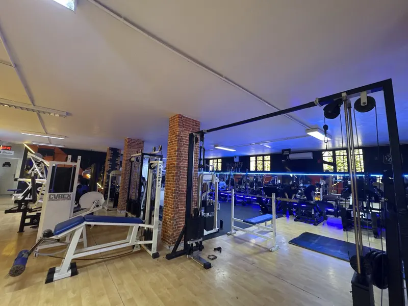 FITNESS FIRST