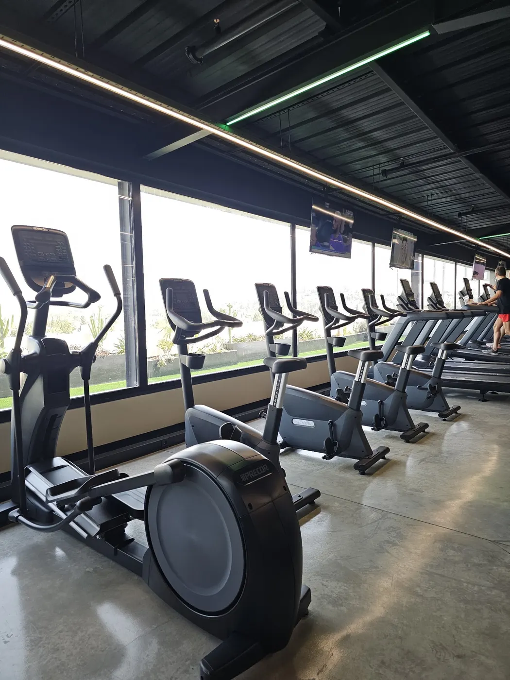 California Gym Strength Manar