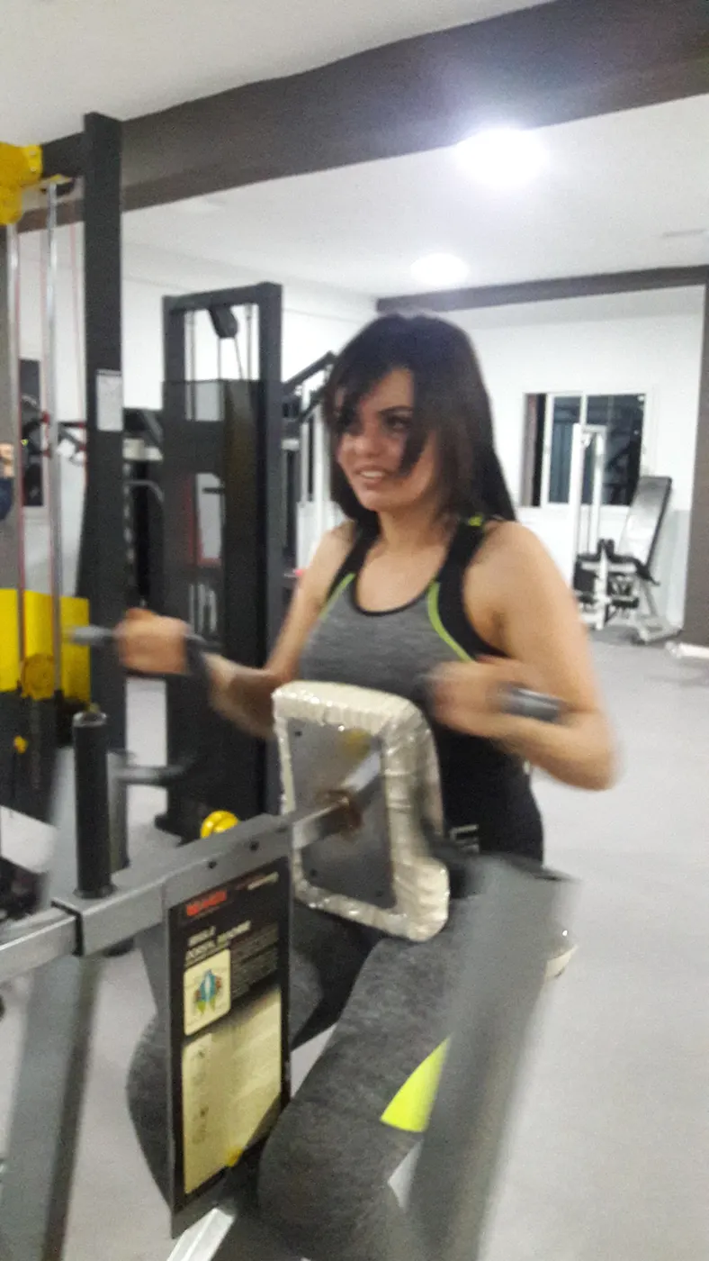 GOLD'S GYM