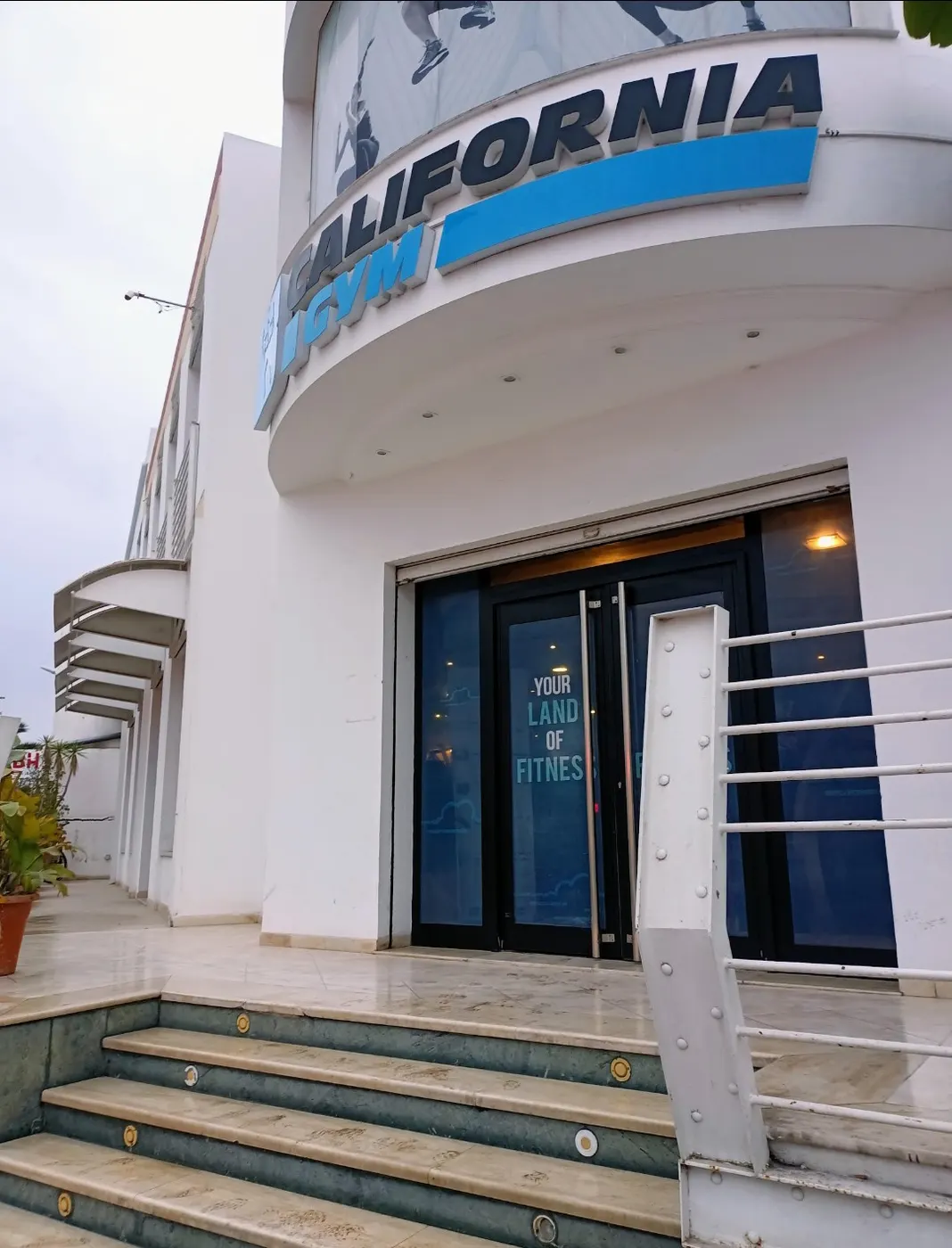 California Gym Strength La Marsa